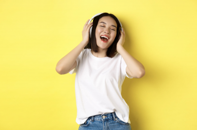 Tips Mencintai Diri Sendiri untuk Perbaiki Kesehatan Mental